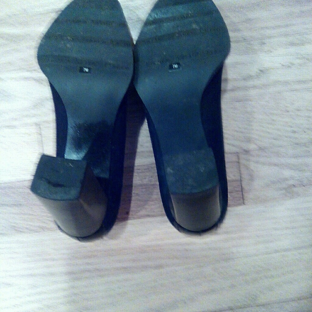 Franco Sarto Black Buckle Pumps - Picture 4 of 5